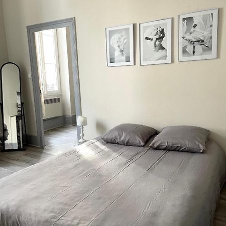 Francois Mitterrand Appartement Невер Екстер'єр фото